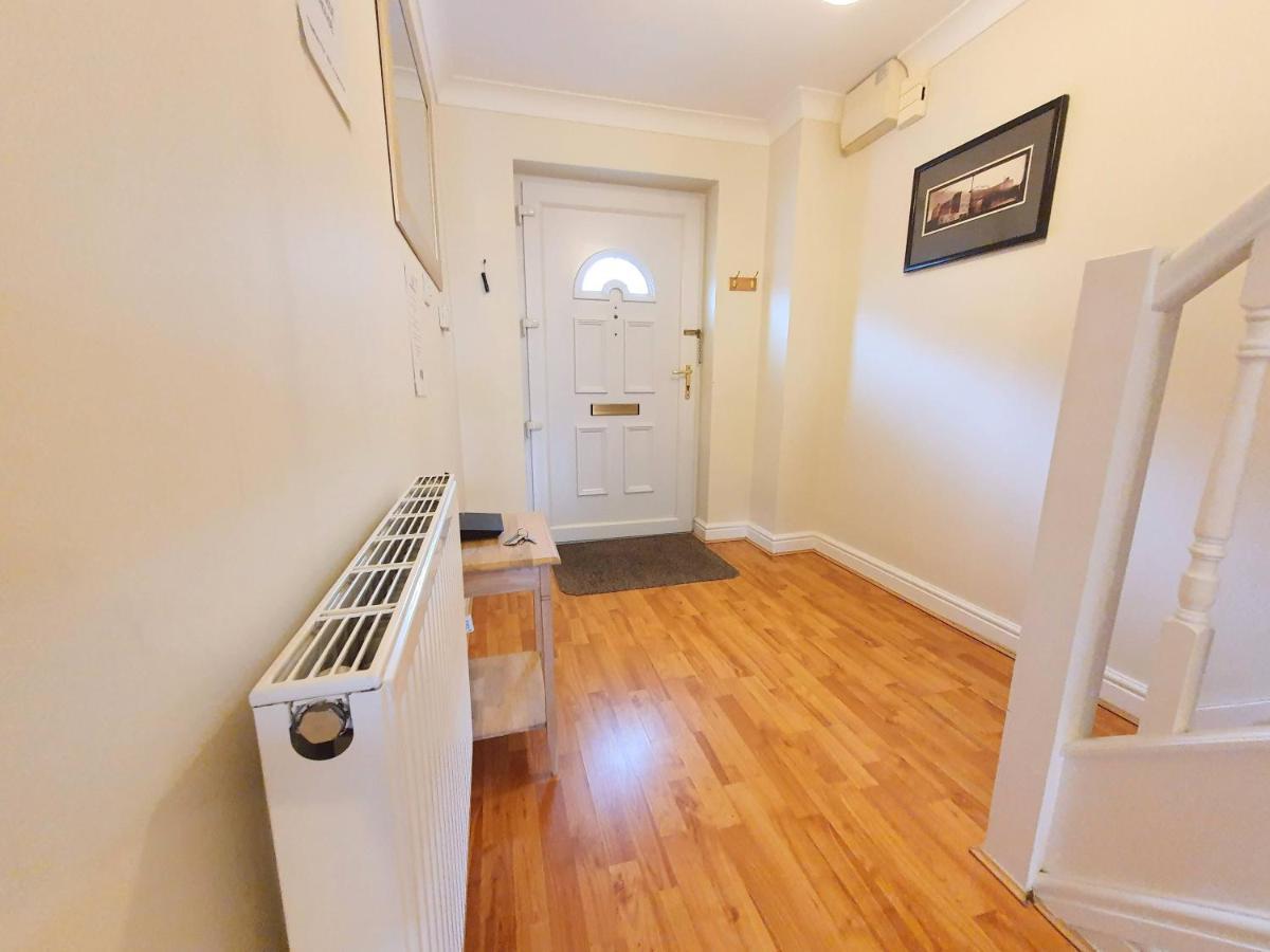 Friars Walk Houses With 2 Bedrooms, 2 Bathrooms, Fast Wi-Fi And Private Parking シッティングボーン エクステリア 写真