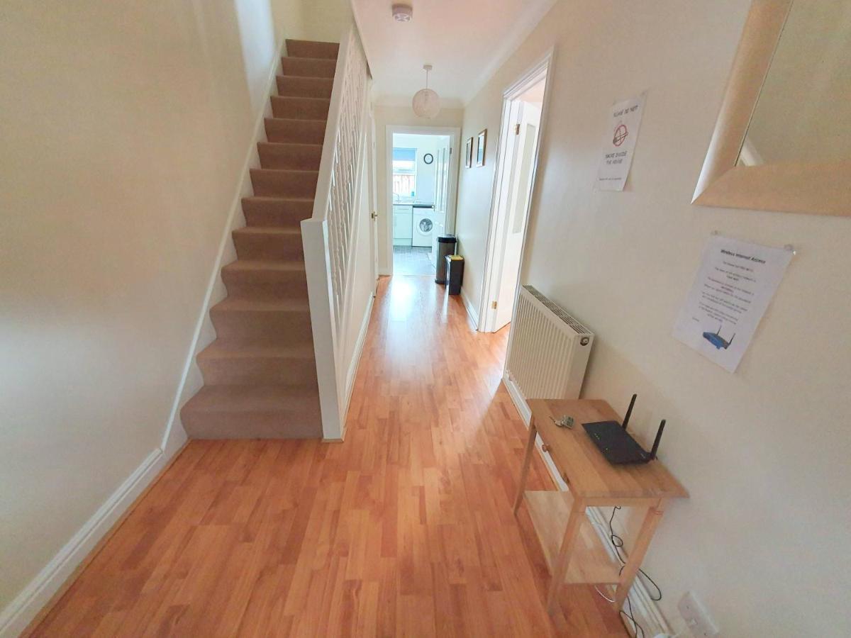Friars Walk Houses With 2 Bedrooms, 2 Bathrooms, Fast Wi-Fi And Private Parking シッティングボーン エクステリア 写真
