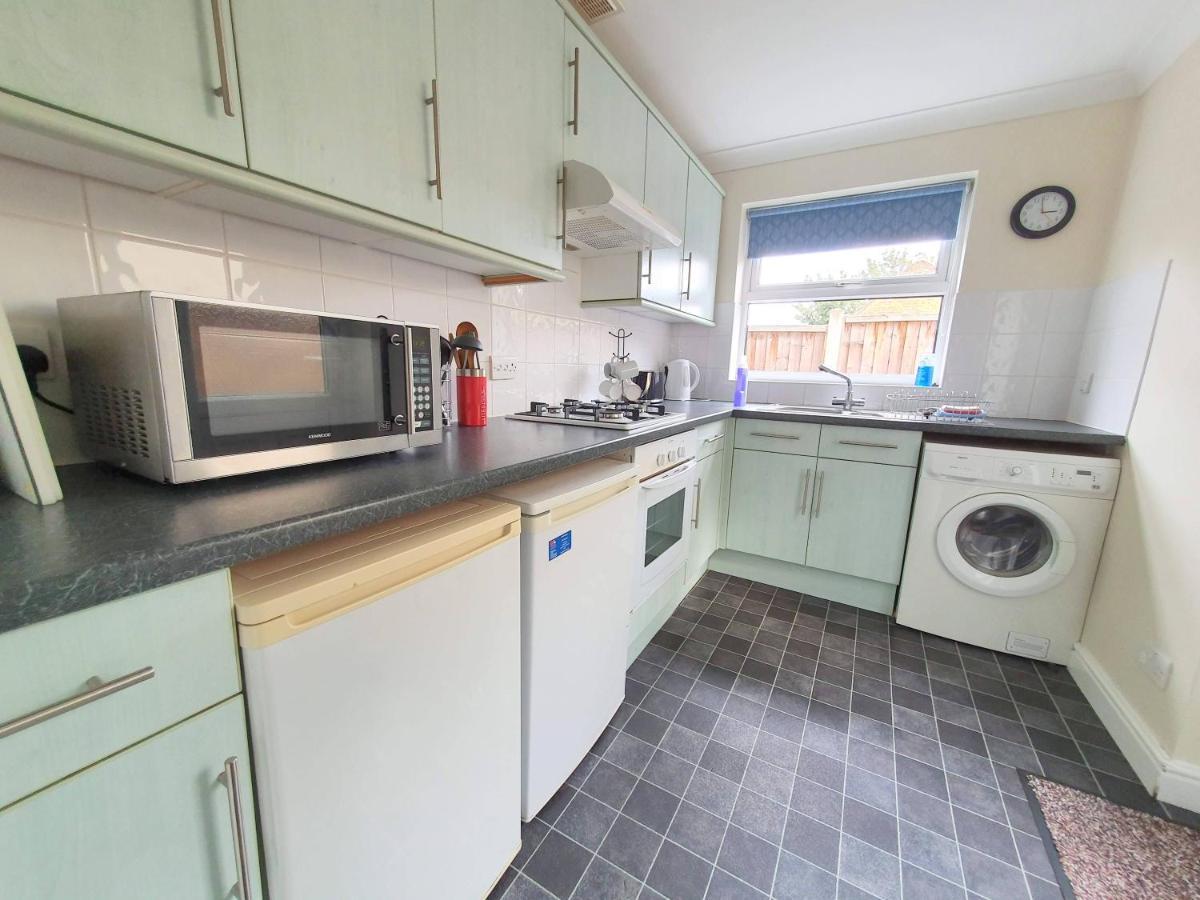 Friars Walk Houses With 2 Bedrooms, 2 Bathrooms, Fast Wi-Fi And Private Parking シッティングボーン エクステリア 写真