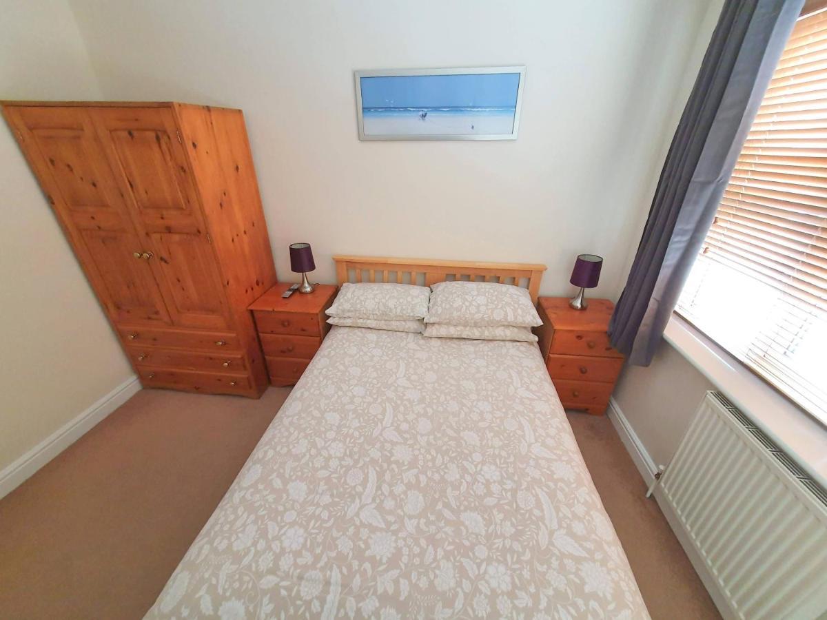 Friars Walk Houses With 2 Bedrooms, 2 Bathrooms, Fast Wi-Fi And Private Parking シッティングボーン エクステリア 写真