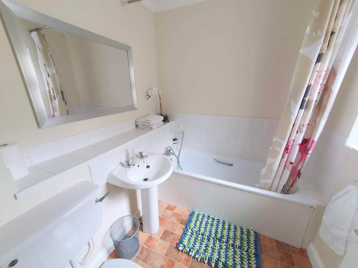 Friars Walk Houses With 2 Bedrooms, 2 Bathrooms, Fast Wi-Fi And Private Parking シッティングボーン エクステリア 写真