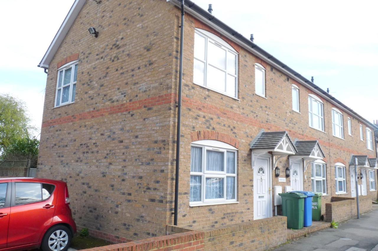 Friars Walk Houses With 2 Bedrooms, 2 Bathrooms, Fast Wi-Fi And Private Parking シッティングボーン エクステリア 写真