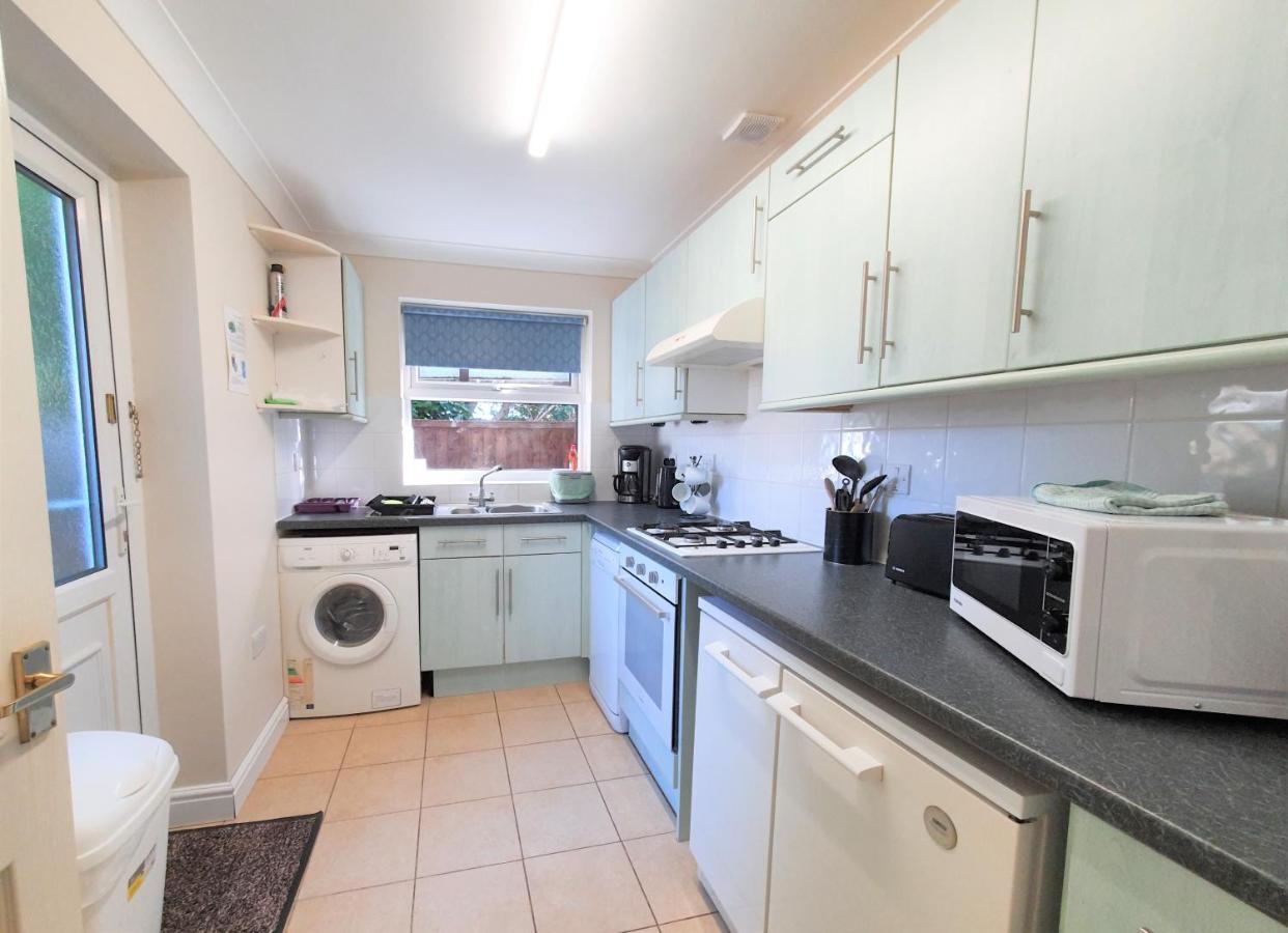 Friars Walk Houses With 2 Bedrooms, 2 Bathrooms, Fast Wi-Fi And Private Parking シッティングボーン エクステリア 写真