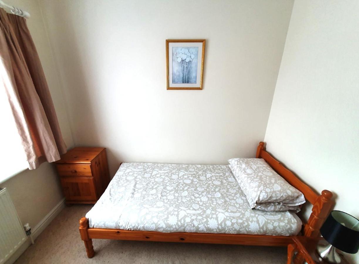Friars Walk Houses With 2 Bedrooms, 2 Bathrooms, Fast Wi-Fi And Private Parking シッティングボーン エクステリア 写真